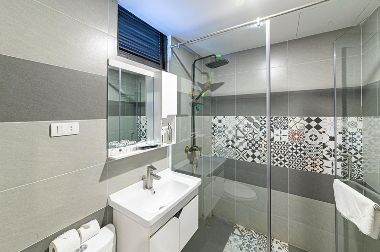 Bathroom 4, Hoian Nostalgia Hotel & Spa, Da Nang
