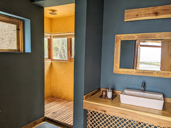 Bathroom 3, The Indus River Camp, Leh