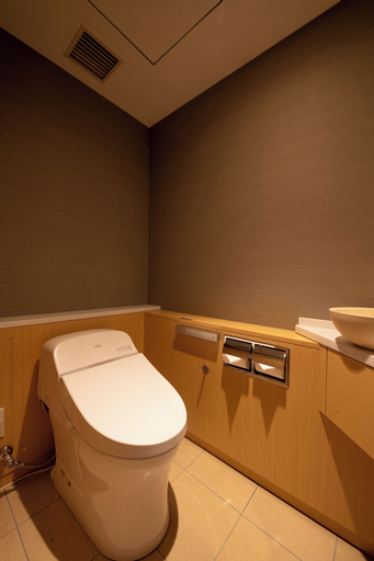 Bathroom 4