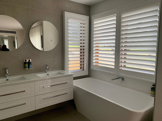 Bathroom 5, Yering Gorge Cottages, Yarra Ranges - Seville