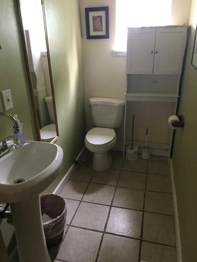 Bathroom 3, Mancos Inn, Montezuma