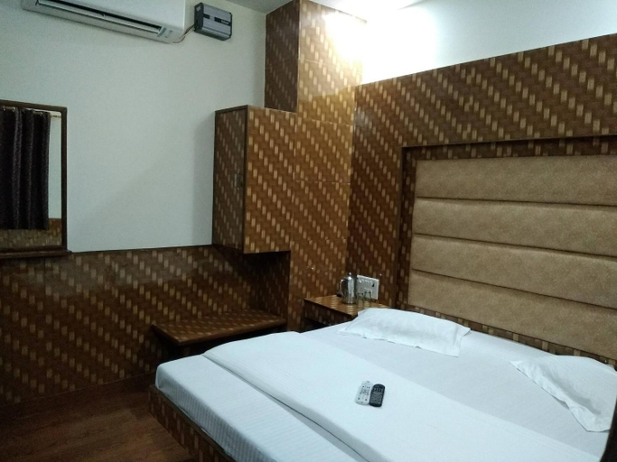 Others 5, Hotel Silver Palace, Delhi