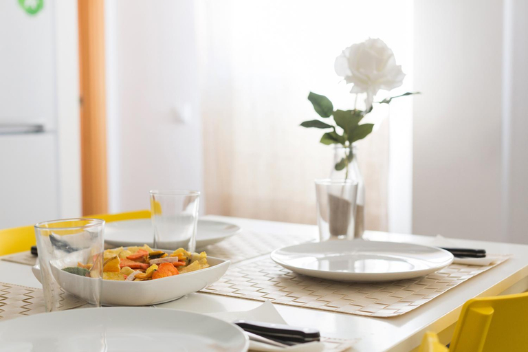 Food & Drinks, Apartamentos Cornellalux, Barcelona