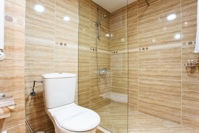 Bathroom 4, Hotel Coral, Sozopol