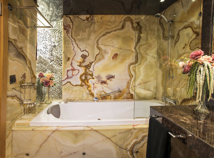 Bathroom 3, Hotel Anel, Stolichna
