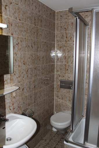 Bathroom 5, Gasthaus Mosle, Emmendingen