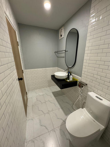 Bathroom 3, S1 City Hotel, Muang Buri Ram