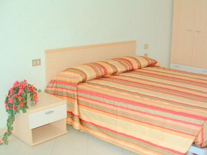 Others 4, Apartment in Residence on Lake Maggiore near Beach, Verbano-Cusio-Ossola