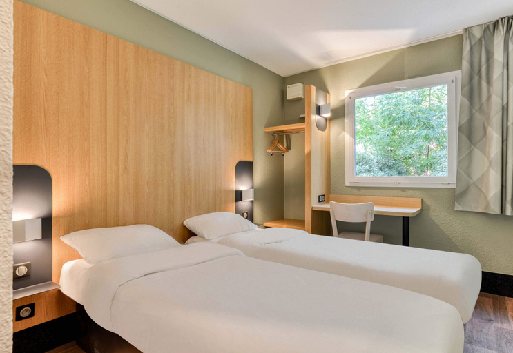 Bedroom 3, B&B HOTEL Béziers, Hérault