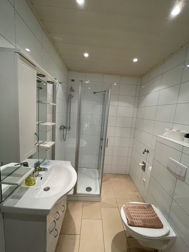 Bathroom 3, Apartment am Stadtgarten, Aurich