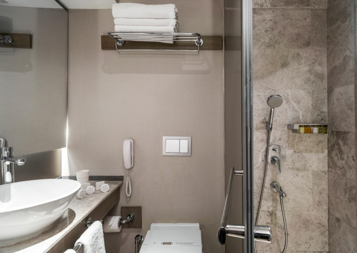 Bathroom 3, AHC Grand Bazaar Hotel, Fatih