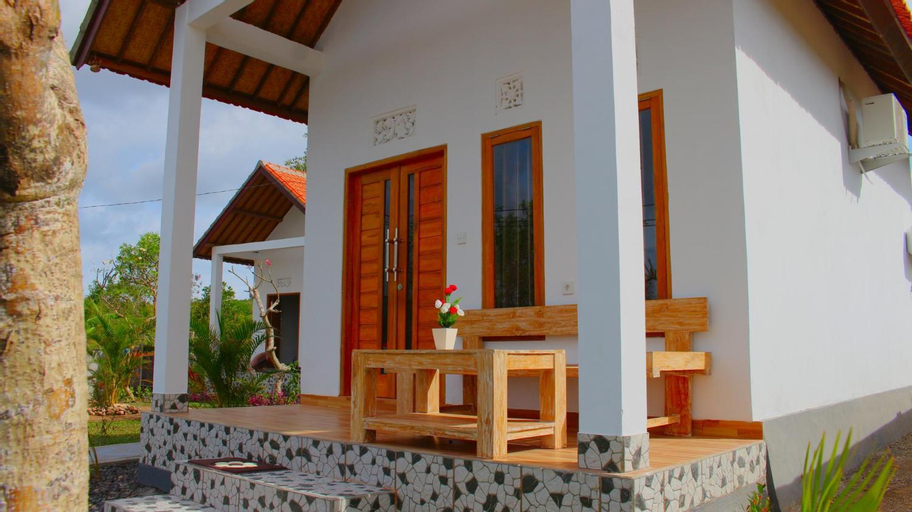 Exterior 14