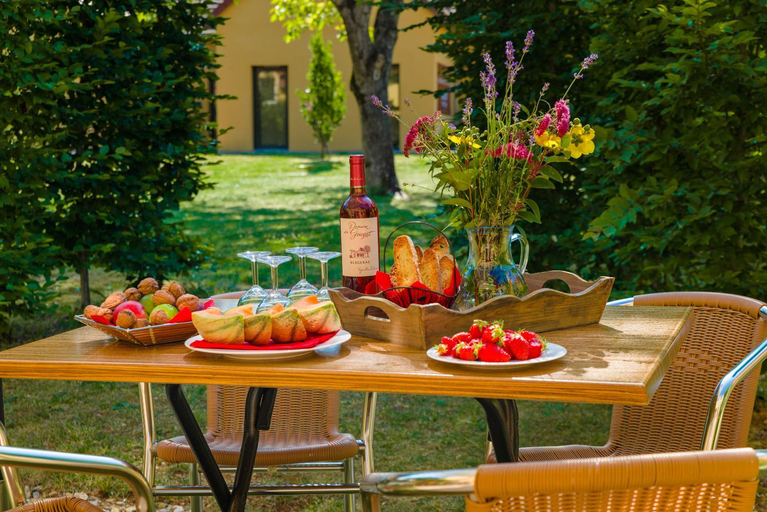 Food & Drinks, Lagrange Vacances Les Bastides de Lascaux, Dordogne