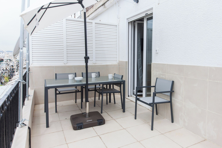 Others 5, Modern Comfort 1Bd Apt with Balcony, Attica