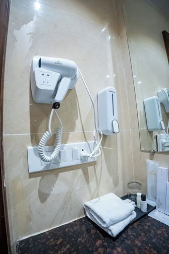 Bathroom 5, Arcadia Hotel, Varanasi