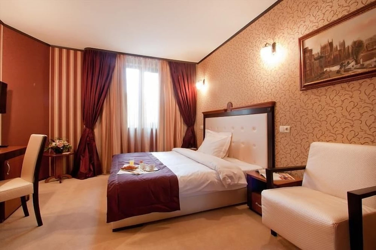 Bedroom 2, Best Western Plus Bristol Hotel, Stolichna