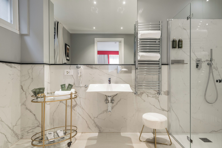 Bathroom 6