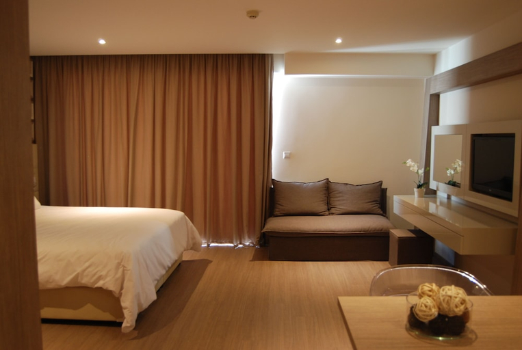 Bedroom 3, Melpo Antia Hotel & Suites