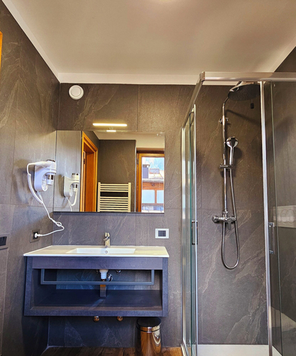 Bathroom 3, Best Western Hotel Nevada, Belluno
