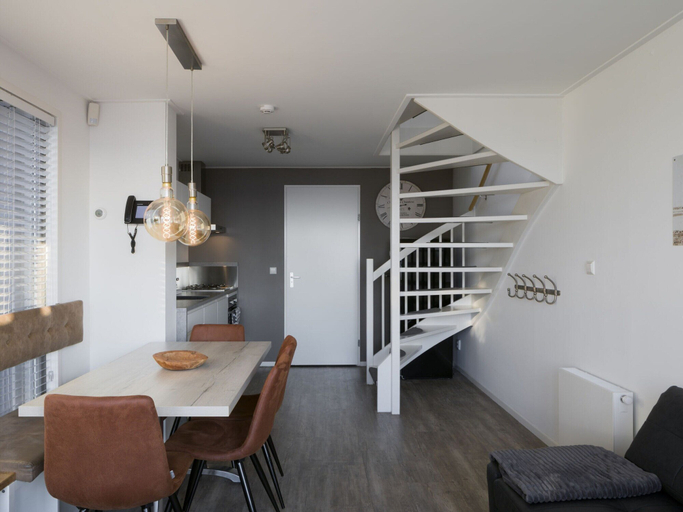 Dining 5, Beach House in a Dream Location on the Beach, Rotterdam