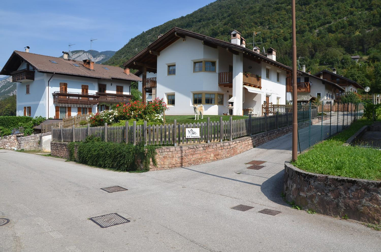 Entrance 5, B&B Primavera, Trento