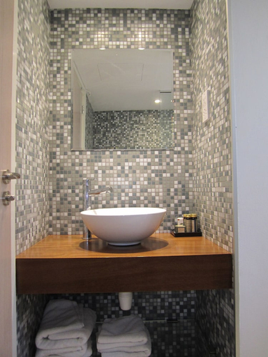 Bathroom 3, Senator Hotel Apartments - Adults Only