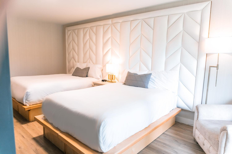 Bedroom 2, Hotel Civilia Lakeside by Civilia Golf Retreat, Thompson-Nicola