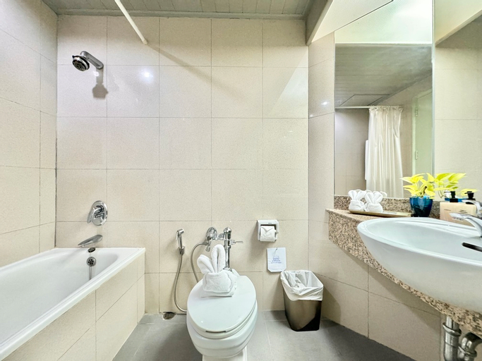 Bathroom 11