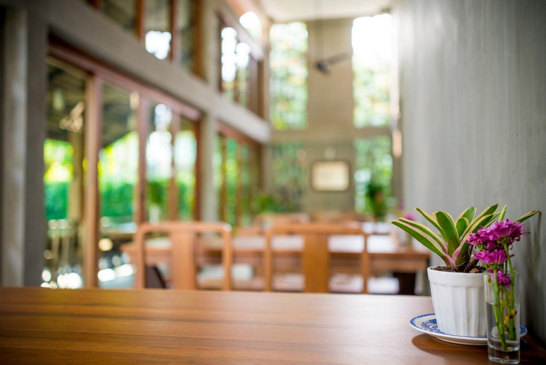 Food & Drinks 5, CHU Hotel Chiangmai, Muang Chiang Mai