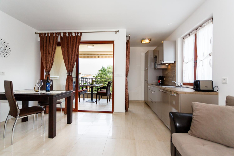 Kitchen 3, Villa Aria, Malinska-Dubašnica