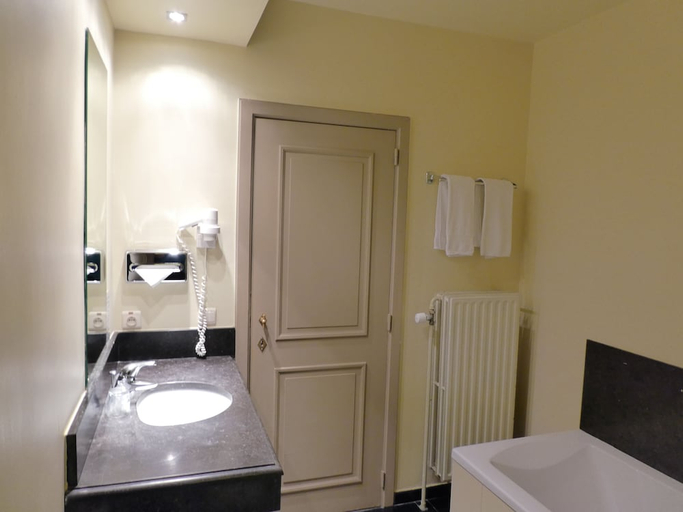 Bathroom 3, Biskajer, West-Vlaanderen