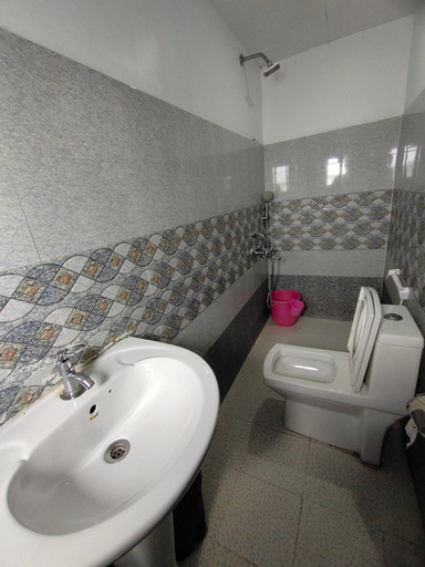 Bathroom 5, Paradise Lagoon, Udupi
