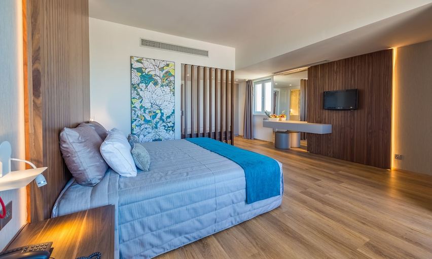 Bedroom 3, Sun Hall Hotel, Larnaca