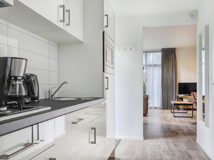 Private kitchen 4, Chalet by Forest Edge With Modern Design, Hof van Twente