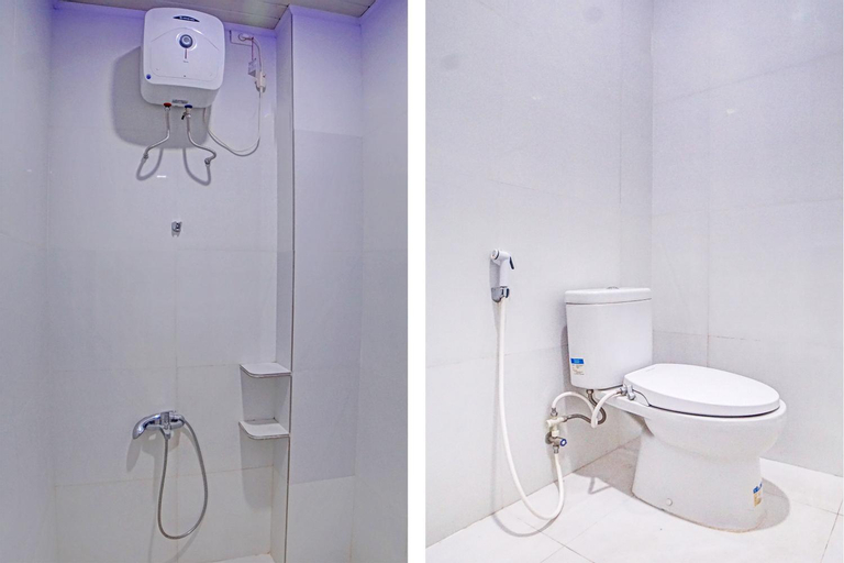 Bathroom 11