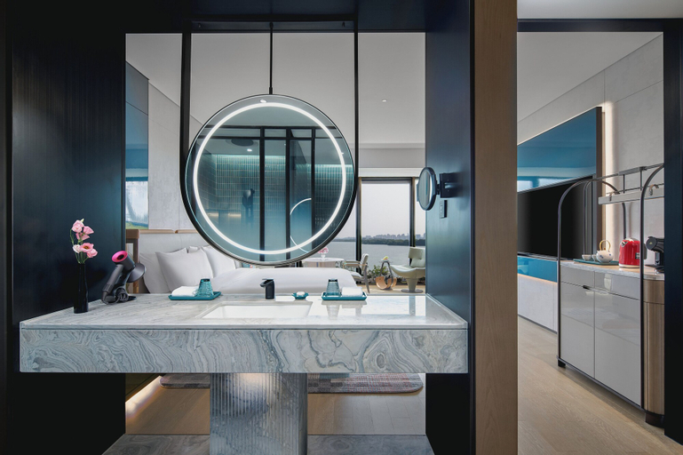 Bathroom 16