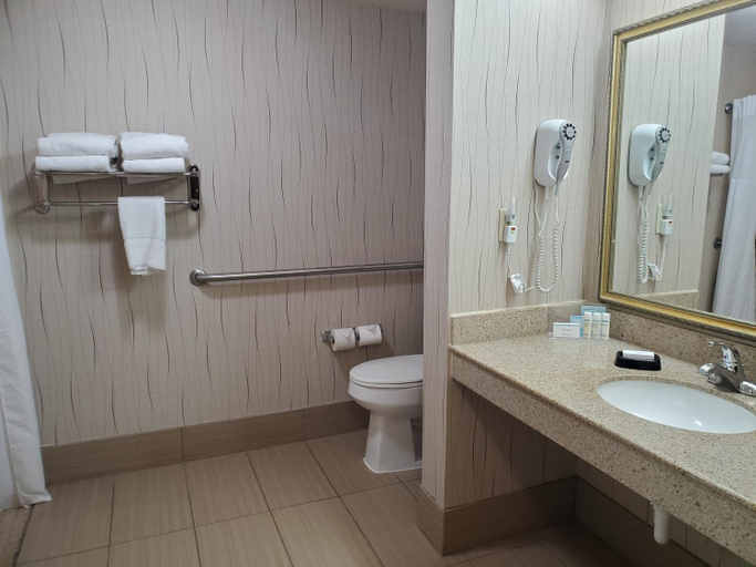 Bathroom 5, Baymont by Wyndham Midland TX, Midland