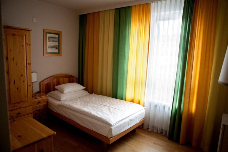 Bedroom 2, Hotel Caroline, Wien