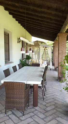 Others 4, B&B Nascondino, Mantua