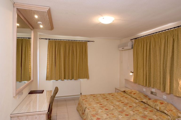 Bedroom 2, Senator Hotel Apartments - Adults Only