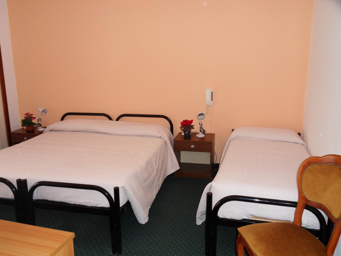 Others 2, Albergo Betulla, Bergamo