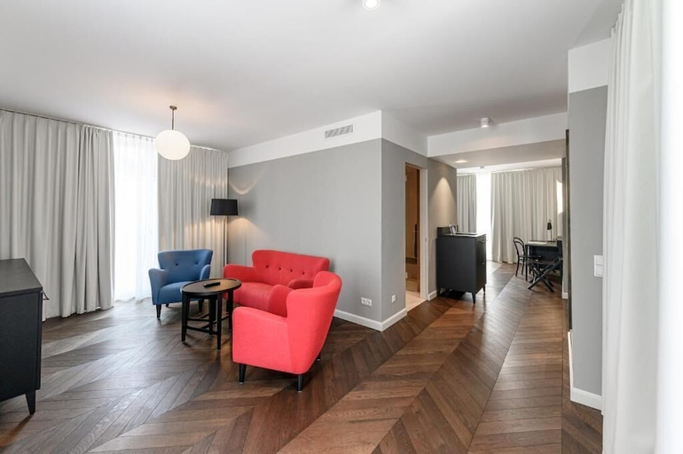 Others 5, Hotel Caroline, Wien