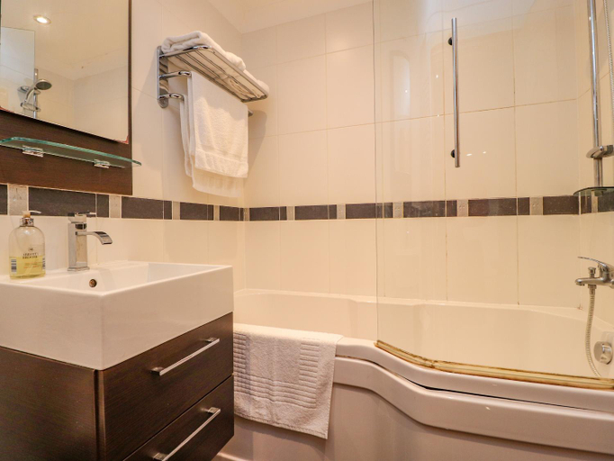 Bathroom, Bronte Cottage, Bradford