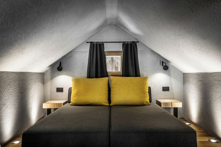 Bedroom 2, Sportony Mountain Lodges, Bolzano