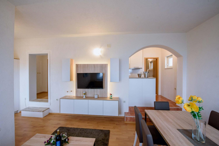 Others 5, Apartman Sea view, Gradac