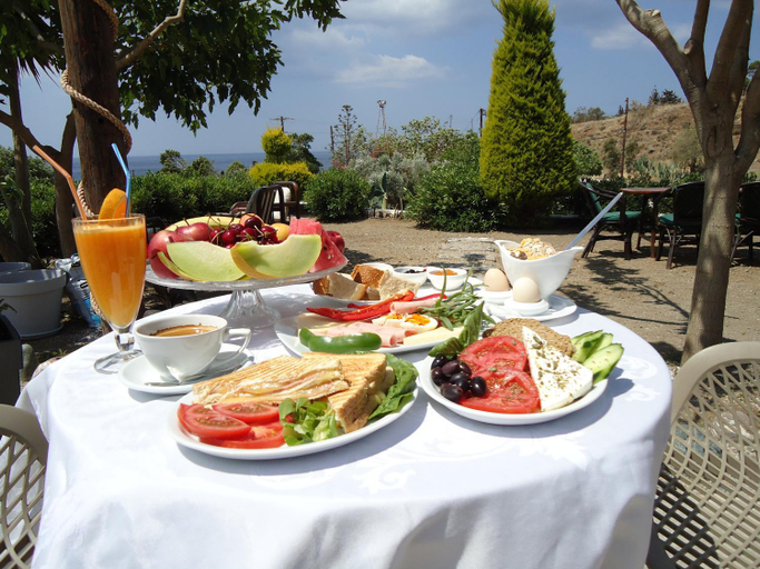 Food & Drinks 2, Mythos Suites Diskos, Crete