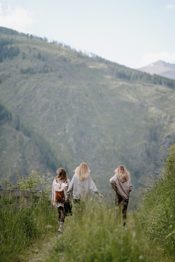 Hiking, Collis Hill, Lienz
