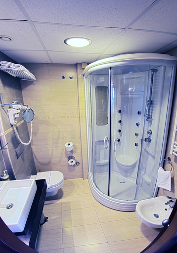 Bathroom 4, Grand Hotel Park Dubrovnik, Dubrovnik