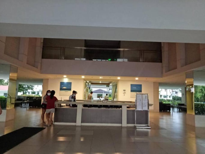 Public Area, Field Residences, Parañaque