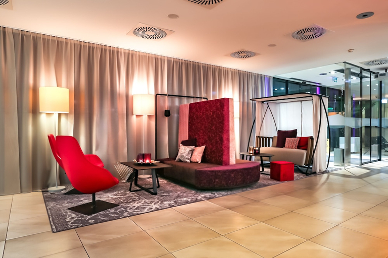 Others 5, arte Hotel Linz, Linz